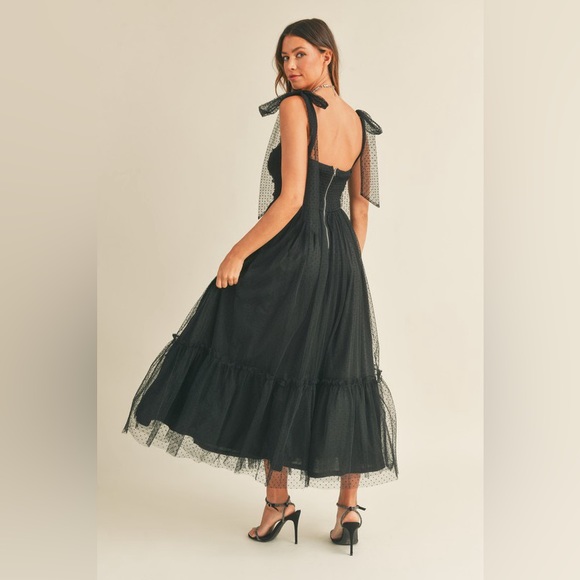 Black evening gown - Picture 3 of 4